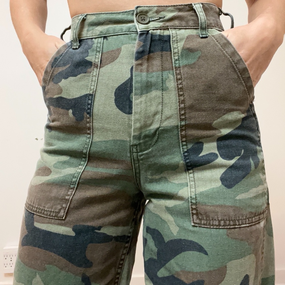 TOPSHOP Petite camo canvas wide legged pants